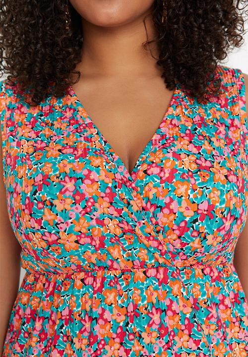 Trendyol - Plus A-line Floral Pattern Knitted Dress - Multi