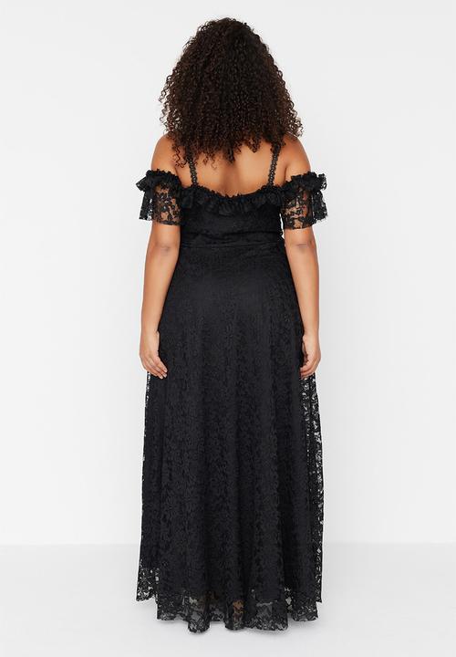 Trendyol - Plus size strap a-line lace maxi evening dress - black