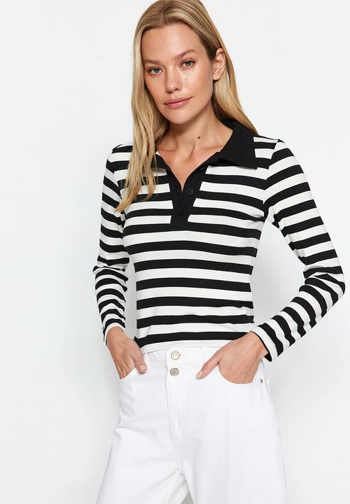 Trendyol - Striped fitted/simple polo collar knitted top with buttons - black