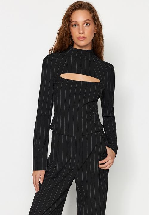 Trendyol - X Sagaza Studio Polyviscon Blouse with Striped Cut Out Detail - Black