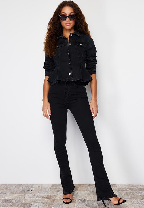 Trendyol - Flounce Fitted Denim Jacket - Black