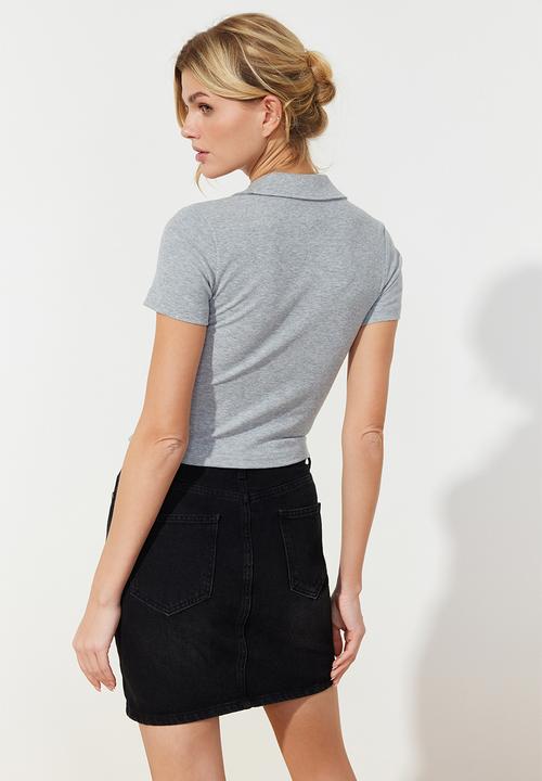 Trendyol - Melange fitted crop polo neck ribbed stretch knitted top- gray