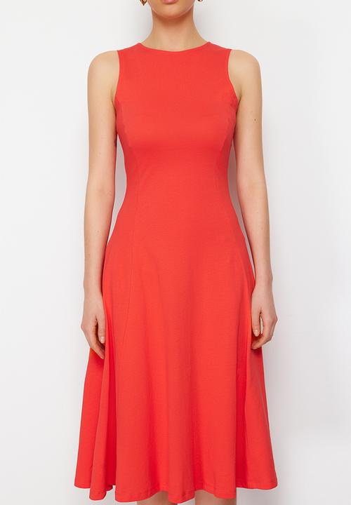 Trendyol - Skater/Waisted Crew Neck Sleeveless Midi Knitted Dress - Red