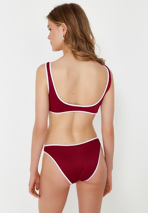 Trendyol - Bralette Textured V-String Regular Bikini Set - Claret Red