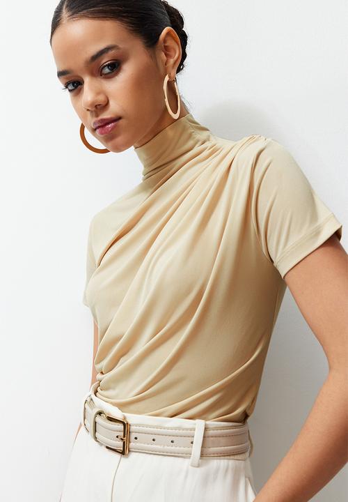 Trendyol - Ruffle/Drape Detail Fitted/Fitted Short Sleeve Stand Collar Stretchy Knitted Blouse - Stone