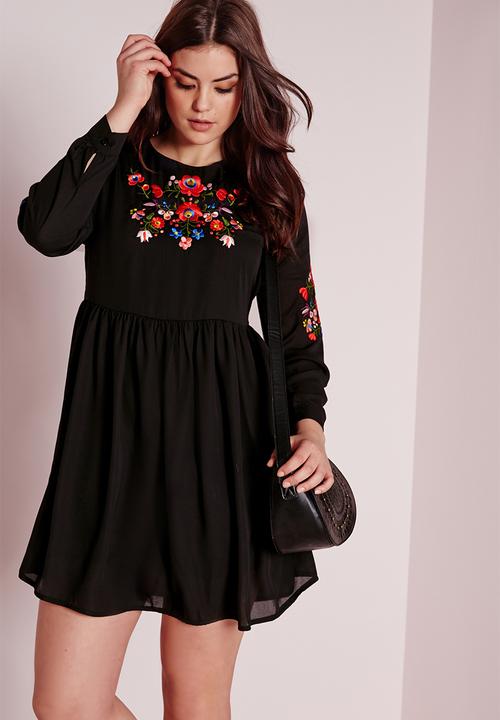 Plus size embroidery dress - black