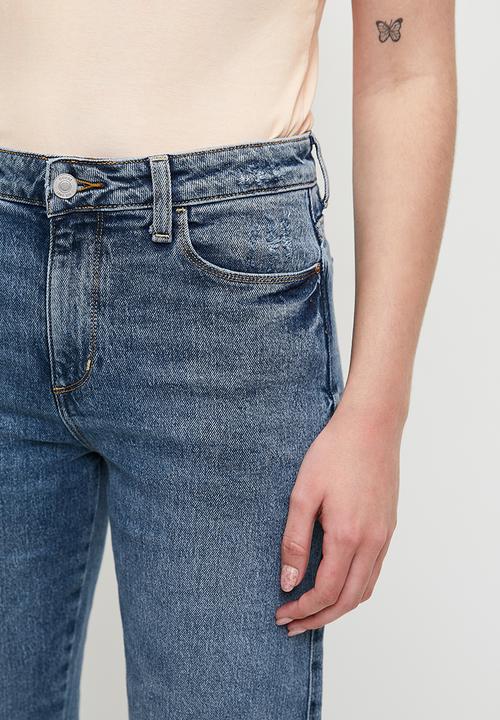 GUESS - 1981 High Rise Straight  - Mid Wash