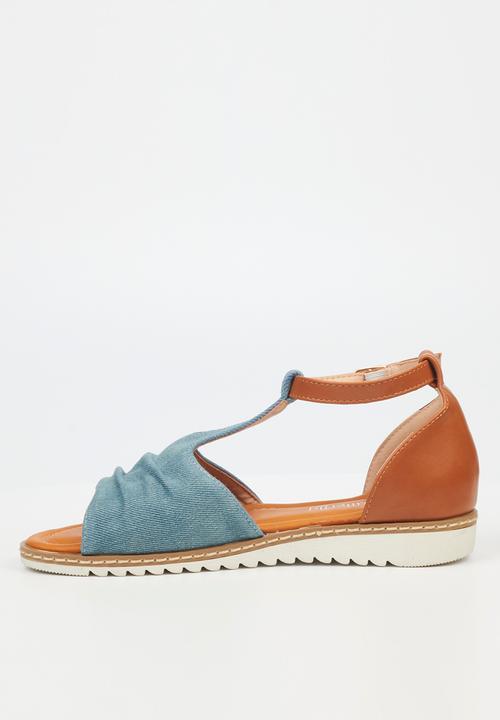 Butterfly Feet - Walnut 3 ankle strap - blue