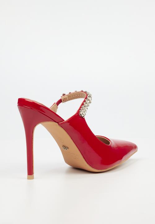 Miss Black - Lola 33 mule - red
