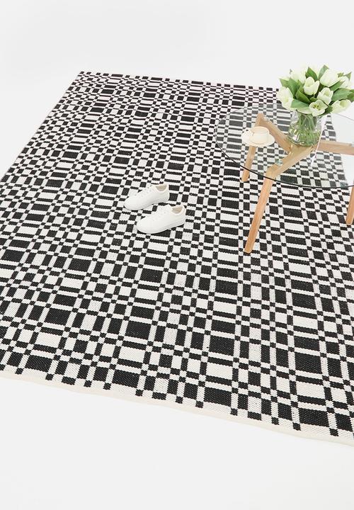 Sixth Floor - Grid outdoor rug - Black