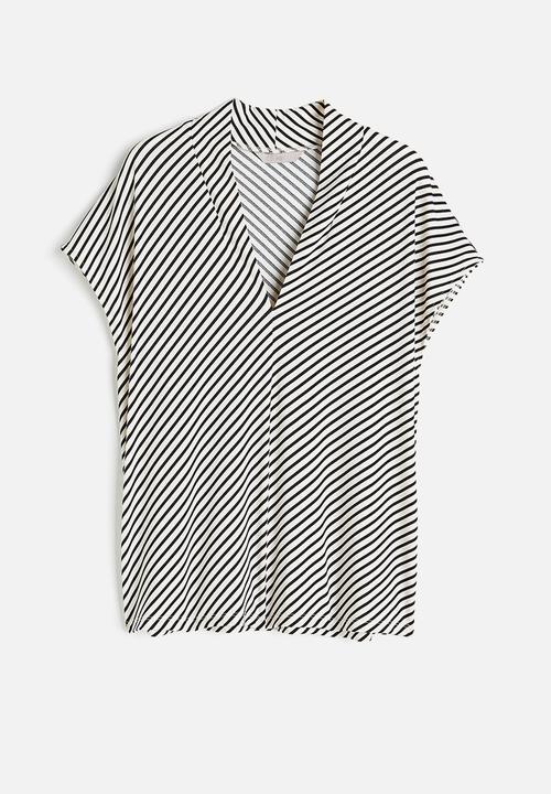 H&M - V-neck top - cream & black striped