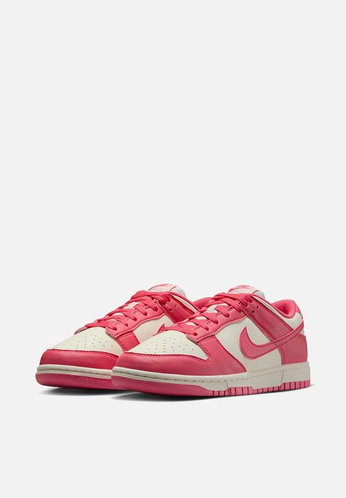 Nike - Dunk Low