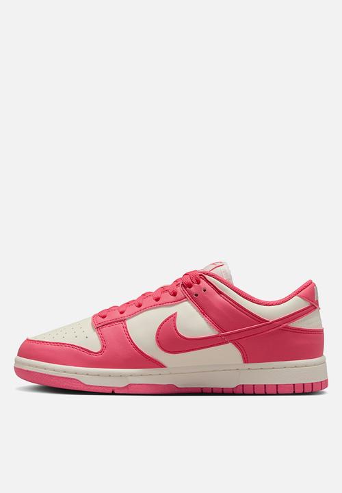 Nike - Dunk Low