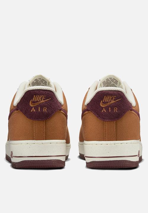 Nike - Air Force 1 '07 LV8
