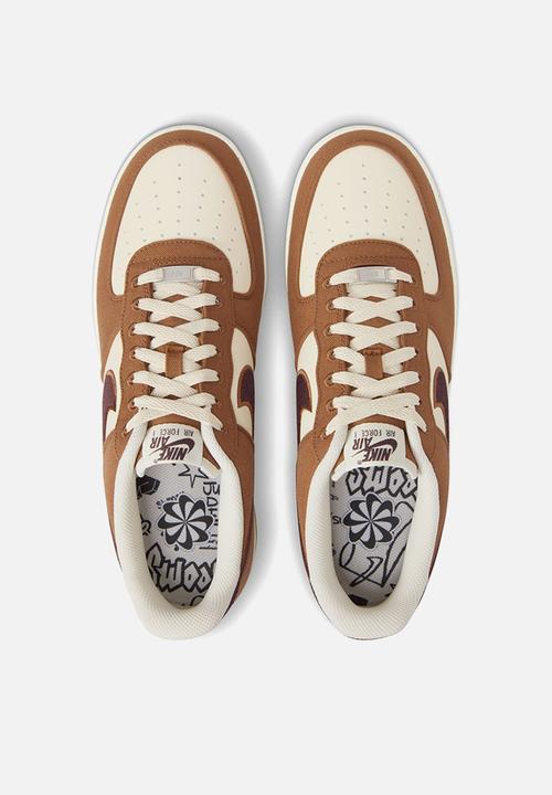 Nike - Air Force 1 '07 LV8