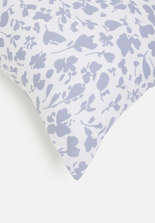 Sixth Floor - Liefie cushion cover - Blue