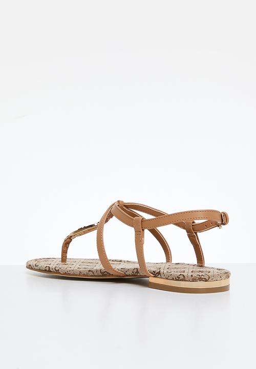 GUESS - Gwmeaa thong sandal - caramel