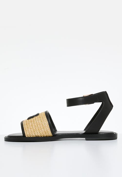 GUESS - GwShay ankle strap sandal - black & natural