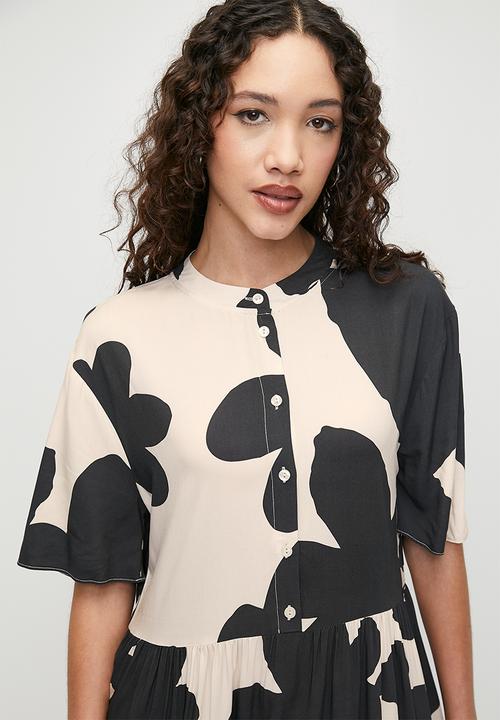 Superbalist - Printed midi babydoll dress - bold all over mono floral