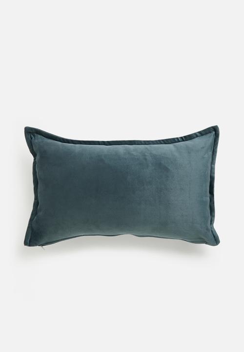 Grey Gardens - Rema velvet cushion cover - Charcoal