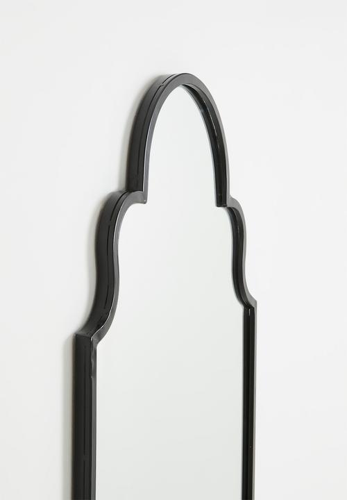 Sixth Floor - Curved mirror - black