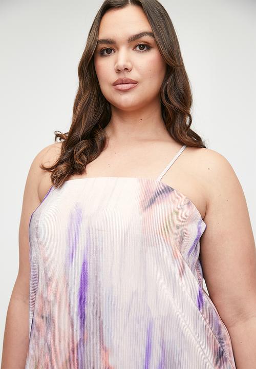 Superbalist - Plisse strappy maxi dress - lilac water dispersion aop