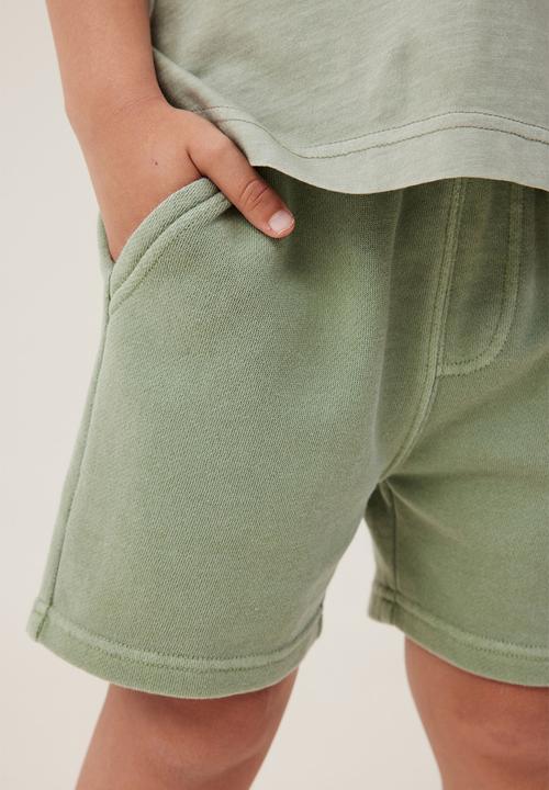 Cotton On - Henry slouch short - deep sage garment dye