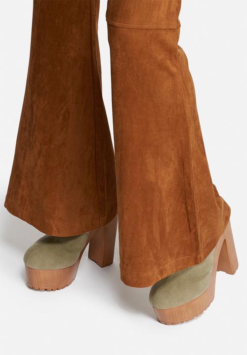 Glamorous - Flare Suedette Pants