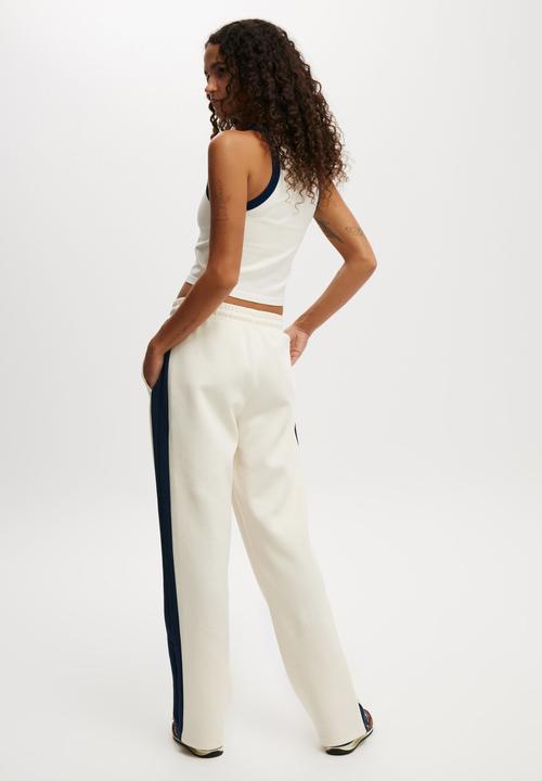 Cotton On - Active Move Trackpant - Coconut Milk & Dark Water