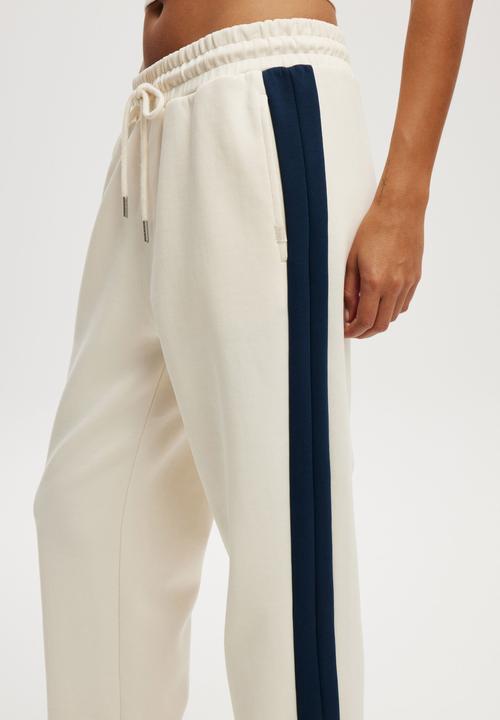 Cotton On - Active Move Trackpant - Coconut Milk & Dark Water