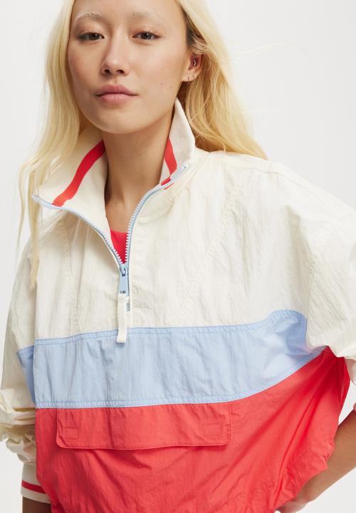 Cotton On - Training Anorak - Coconut Milk & Frenchie Red