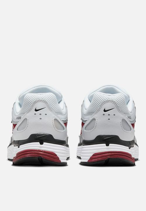 Nike - P-6000