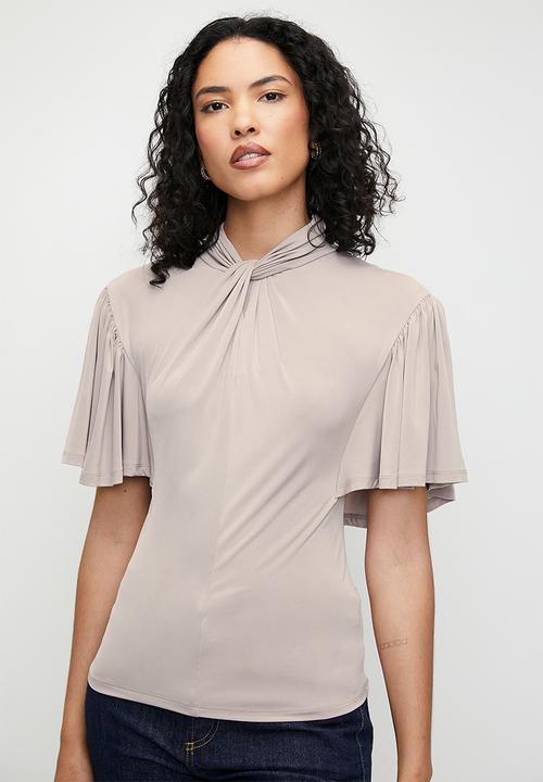 edit - Easy flutter sleeve top - neutral stone