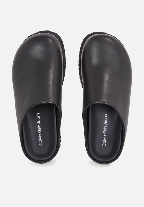 Calvin Klein - Close toe flatform - triple black