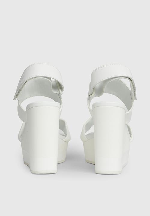 Calvin Klein - Wedge webbing sandal - bright white