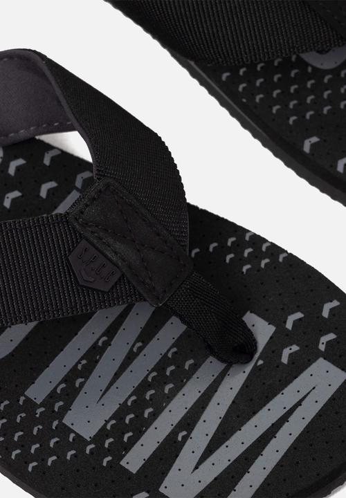 S.P.C.C - Carew Flip Flops - Black
