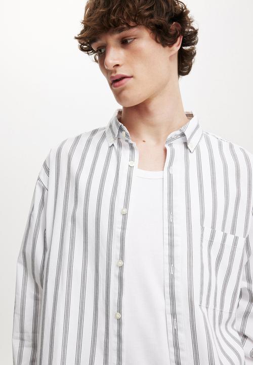 Cotton On - Loose fit long sleeve shirt - white stripe