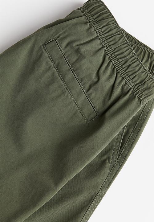 H&M - Regular fit cotton shorts - khaki green