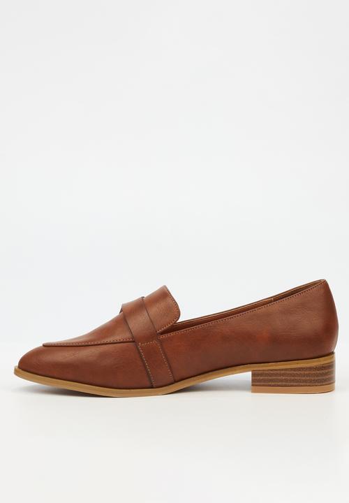 Butterfly Feet - Kerene 5 loafer - tan