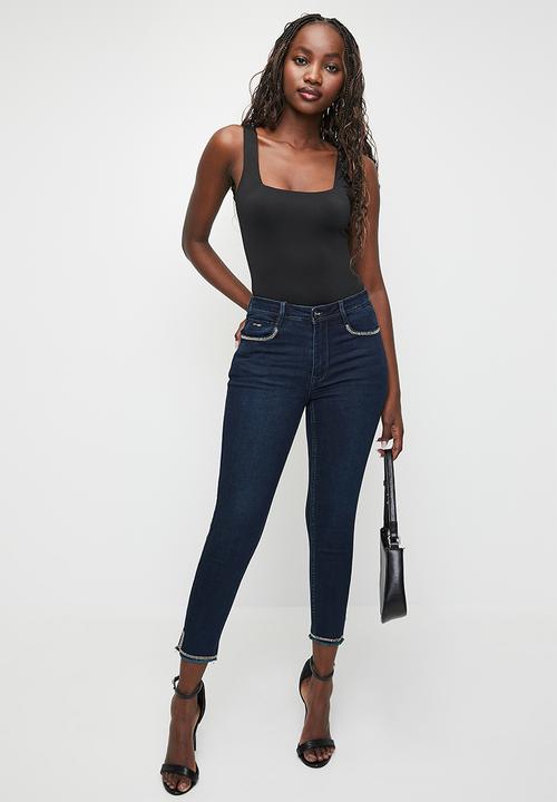 SISSY BOY - Fargo: Mid- Waist Capri With Pocket And Hem Detail - Blue Black