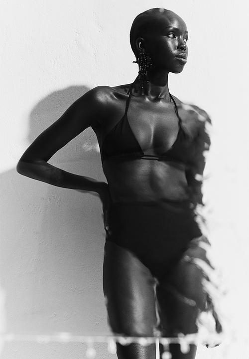 H&M - Triangle bikini top - black