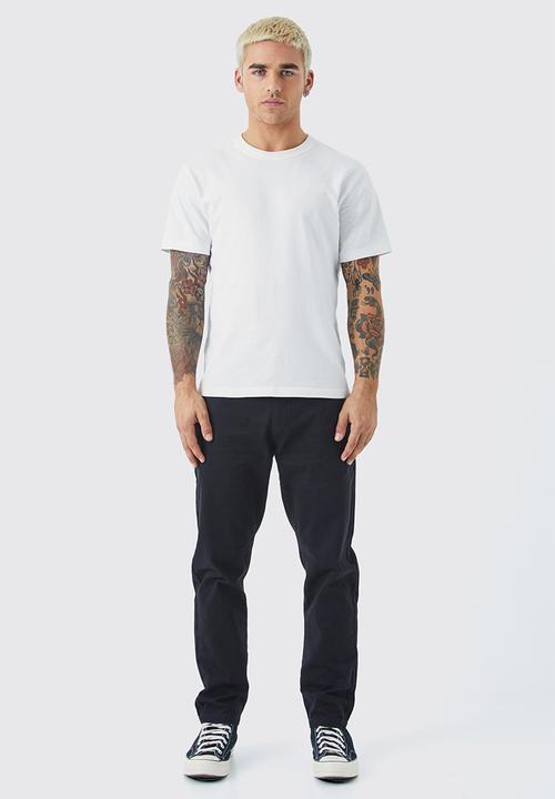 boohooMAN - Fixed Waist Slim Cropped Chino - Black