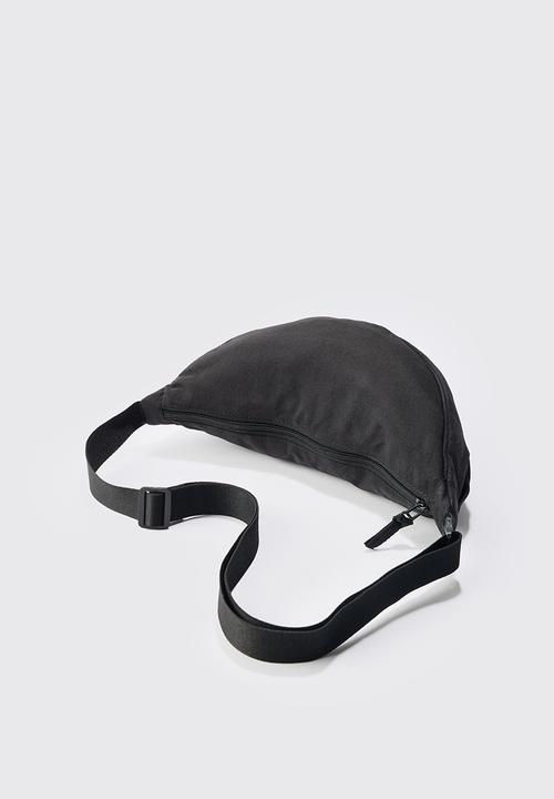 boohooMAN - Basic Nylon Cross Body Bag - black
