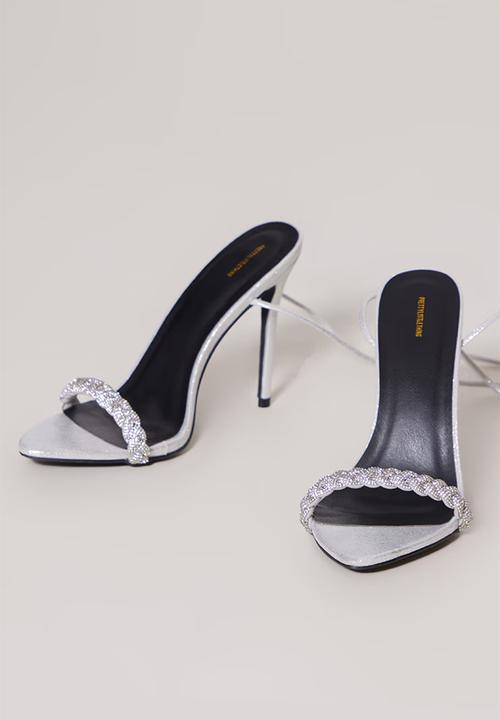PrettyLittleThing - Round Diamante Plaited Strap Barely There Lace Up Sandals