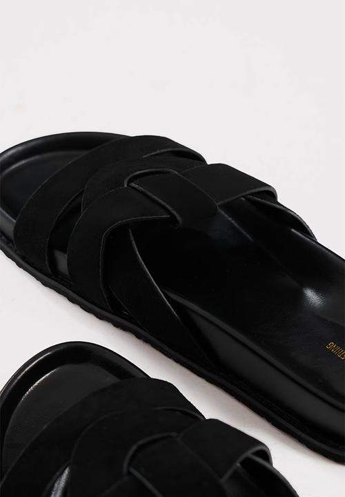 PrettyLittleThing - Round Toe Weave Strap Sandals