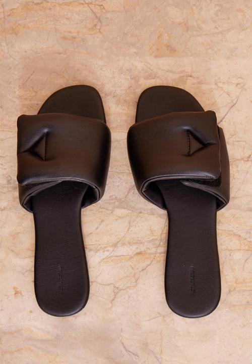 PrettyLittleThing - Round Toe Padded Velcro Strap Slider Flat Sandals