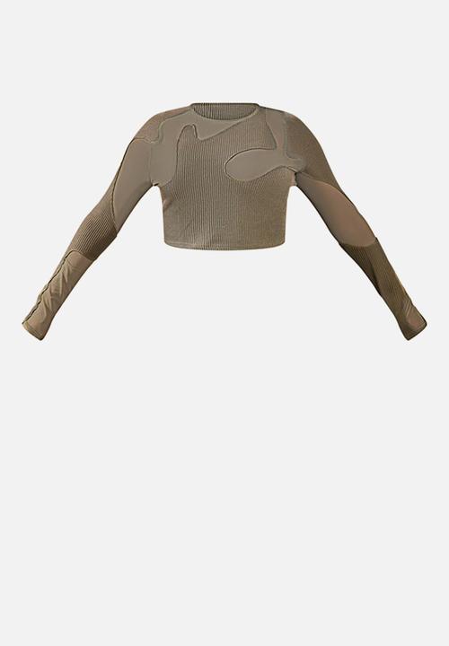 PrettyLittleThing - Abstract Mesh Panel Crop Top - Khaki