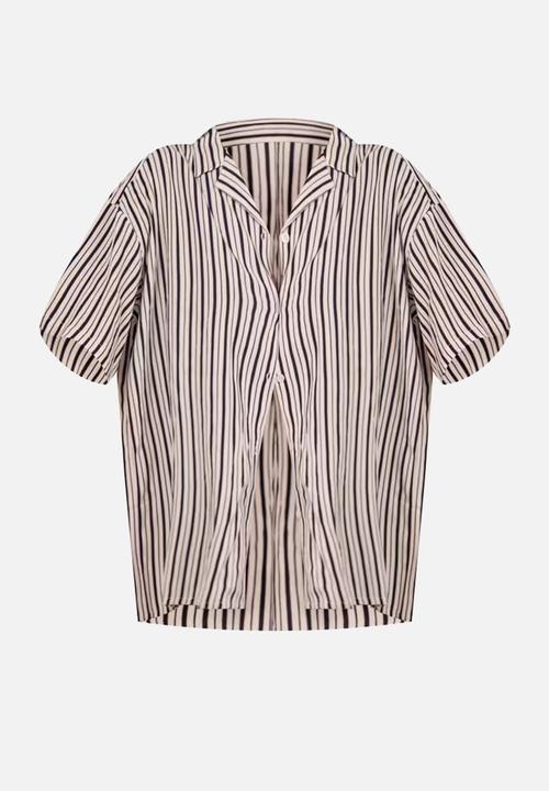 PrettyLittleThing - Oversized Boxy Short Sleeve Shirt - Black Stripe