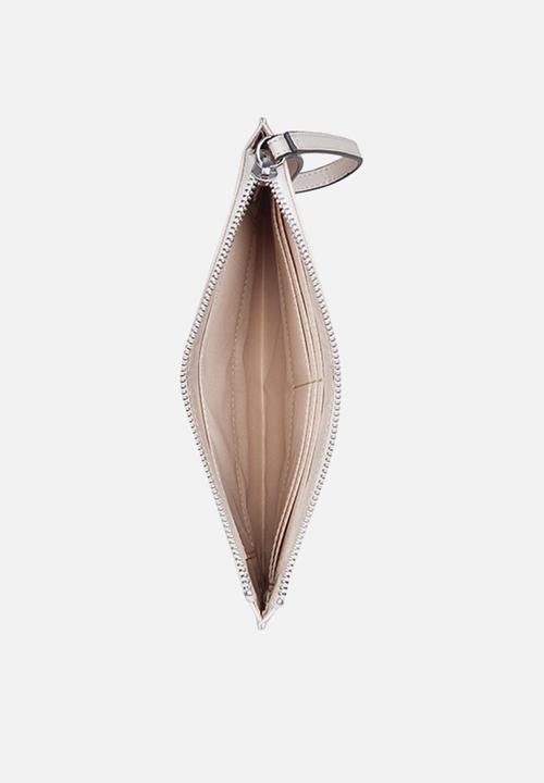 GUESS - Haddington slg wristlet - oat