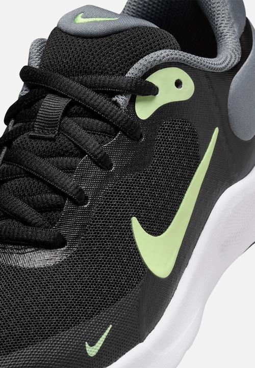 Nike - Nike Revolution 7 Grade School